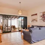 El Cortijo Holiday home La Oliva