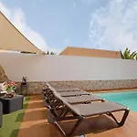 El Cortijo Holiday home La Oliva
